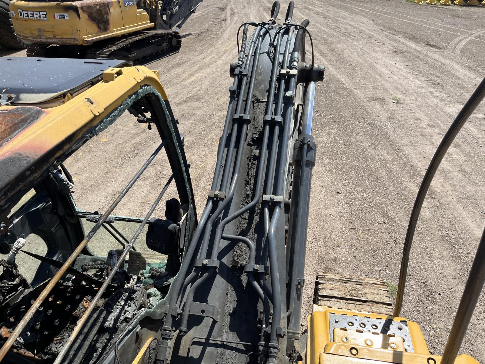 ./imagenes/INVOICE/2019/18272/JOHN DEERE 160D (16).JPG